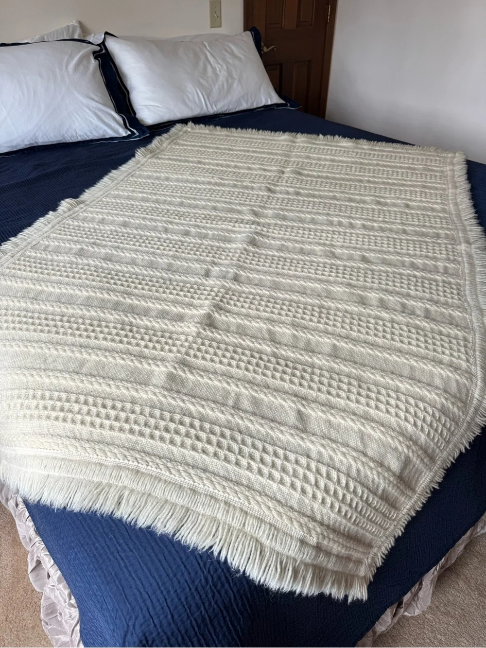 Tapestries Ireland Helena Ruuth Ivory Cable Knit Fringe Throw Blanket Irish Wool